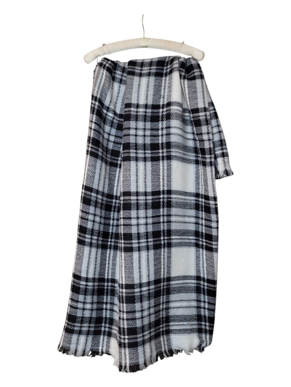 Modcloth Black & White Plaid Scarf Or Wrap Cozy Warm